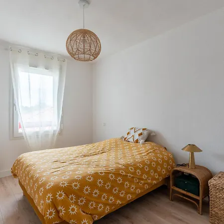 Apartment T2 Confortable Avec Parking - Bourg - Fr-1-319-602