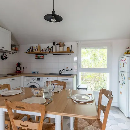Apartment T2 Confortable Avec Parking - Bourg - Fr-1-319-602 *